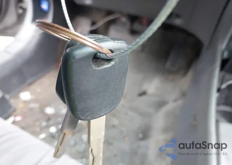 2004 Honda Civic Lx from USA, damaged, VIN 2HGES16504H571323